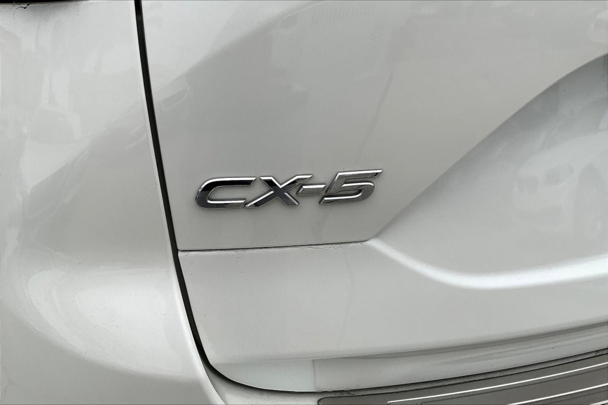 Used 2018 MAZDA CX-5 Touring FWD image 8
