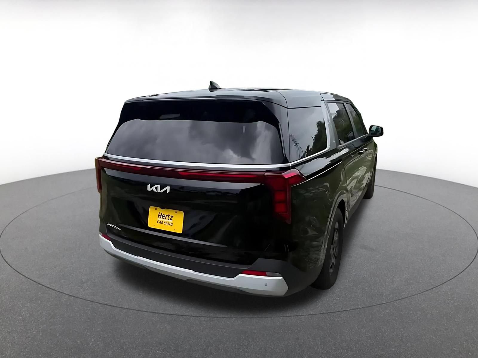 Used 2026 Kia Carnival FWD image 14