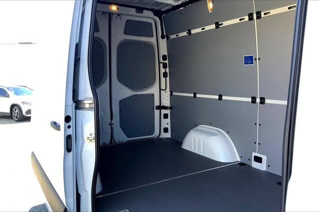 New 2026 Mercedes-Benz Sprinter 2500 image 19
