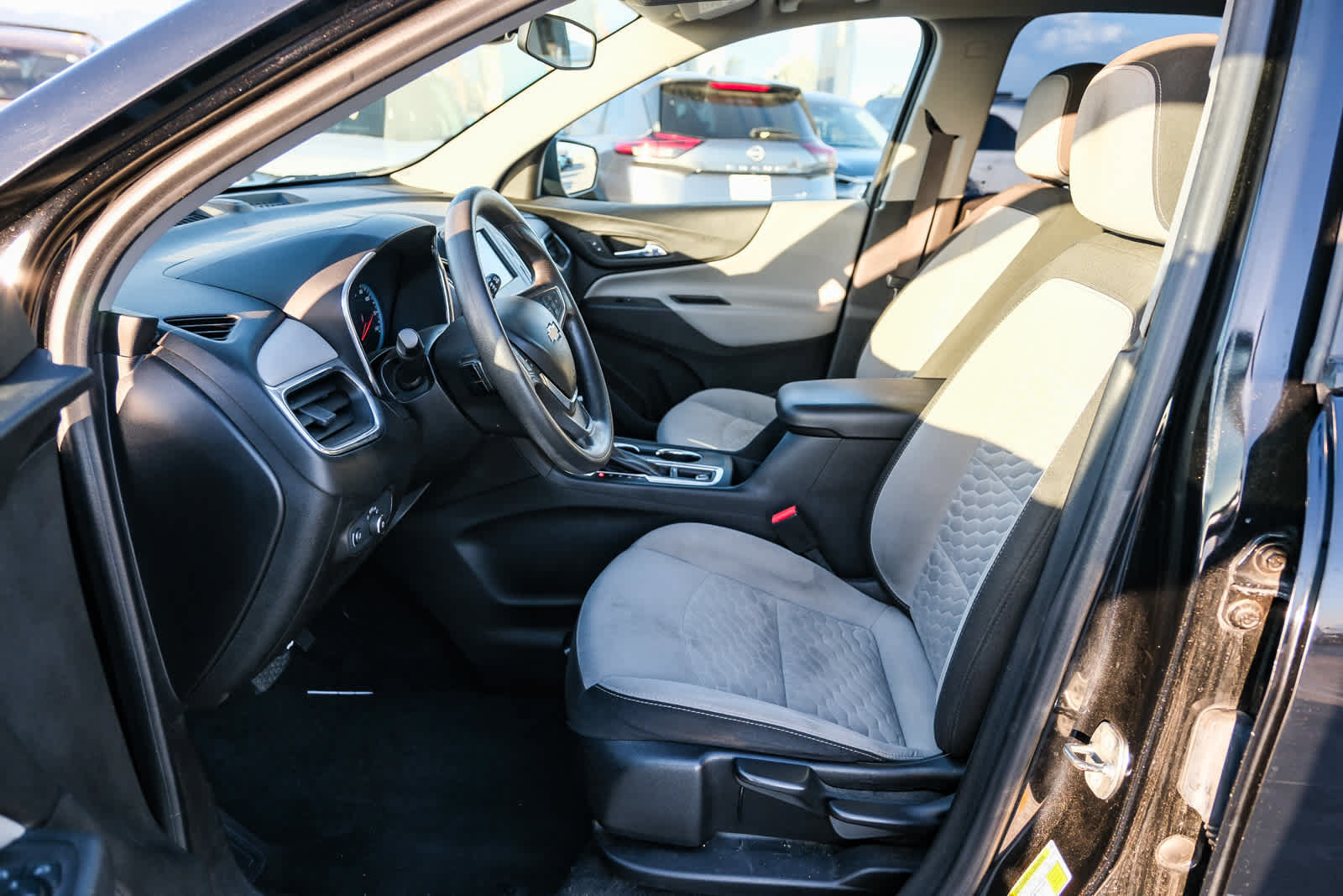 Used 2020 Chevrolet Equinox LS FWD image 16