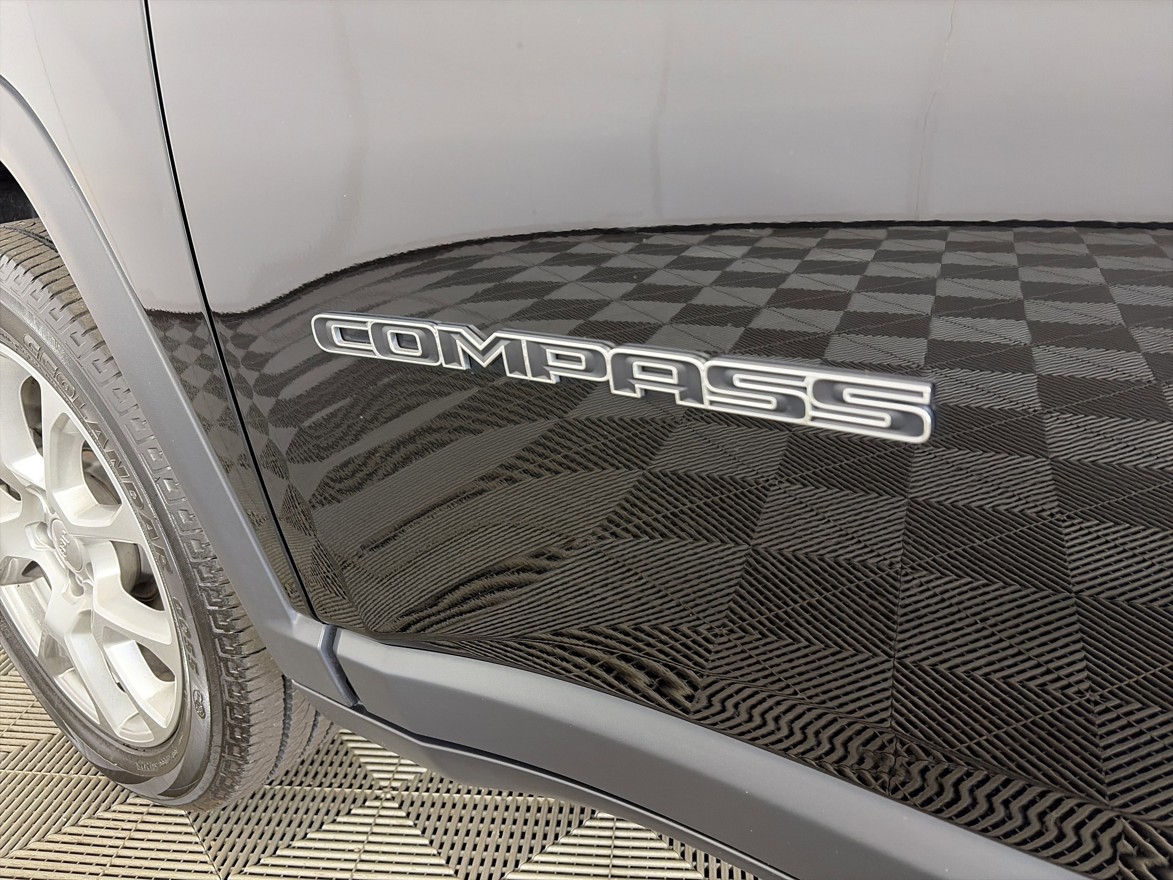 Used 2022 Jeep Compass Latitude AWD/4WD image 15