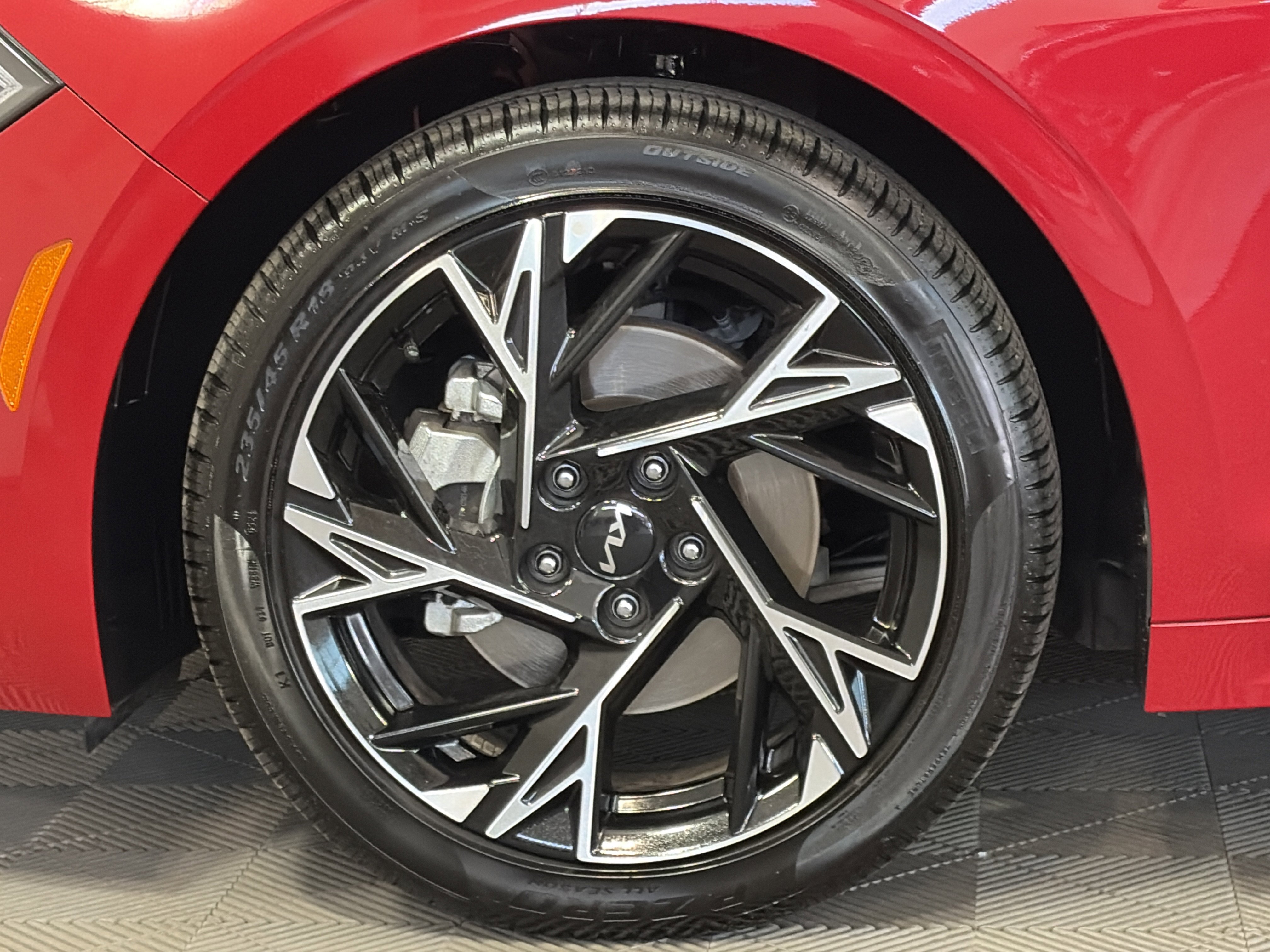 Used 2025 Kia K5 GT-Line image 11