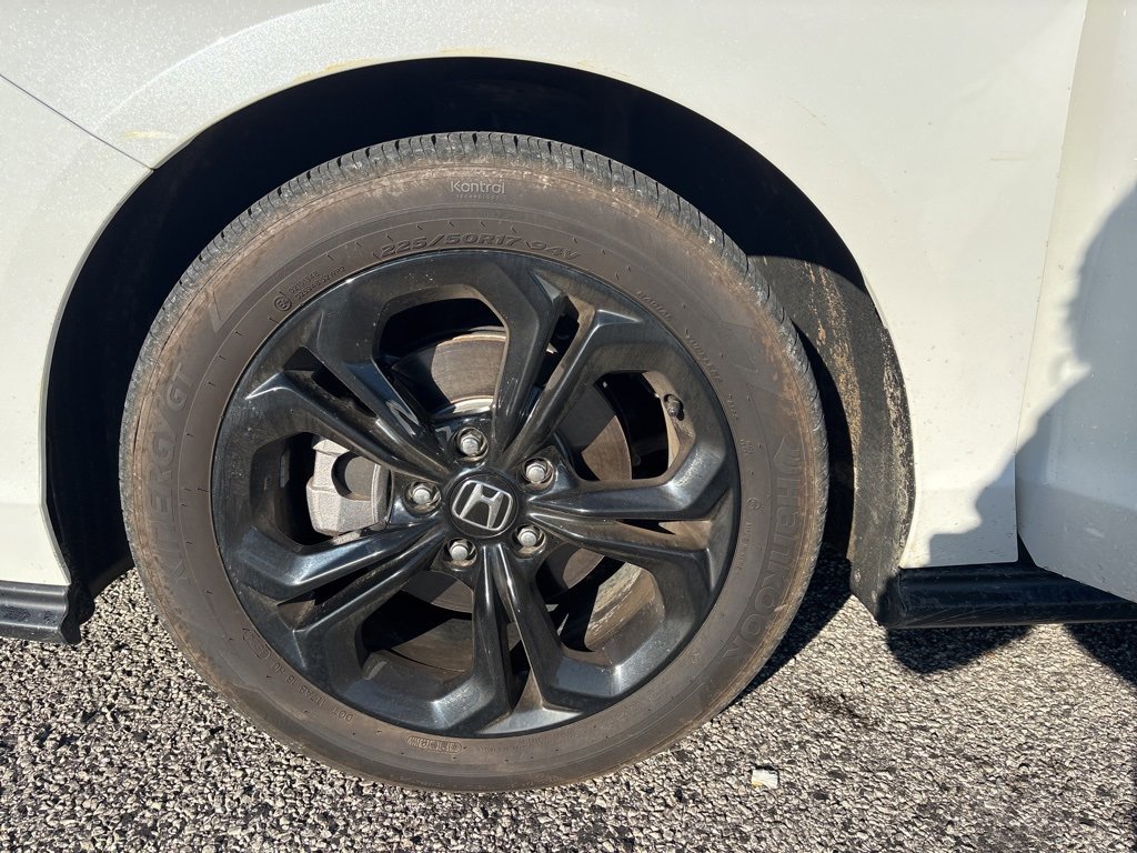 Used 2025 Honda Accord SE image 19