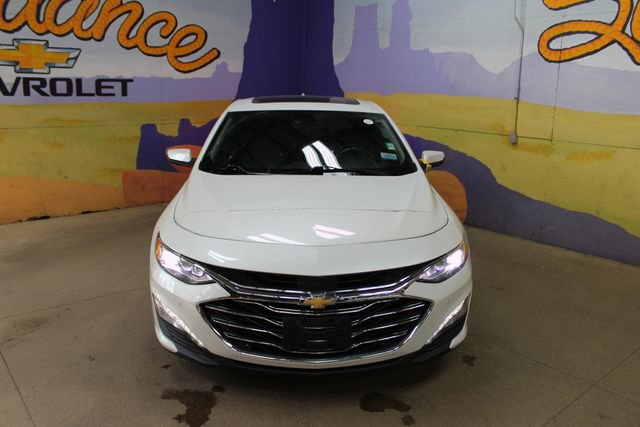 Used 2019 Chevrolet Malibu Premier FWD image 3