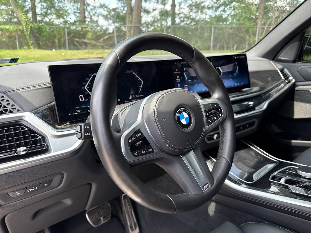 Used 2024 BMW X5 xDrive40i w/ M Sport Package AWD/4WD image 14