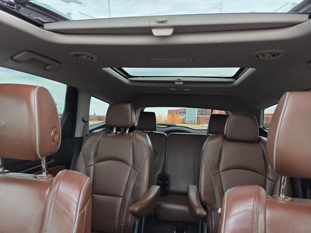 Used 2021 Buick Enclave Avenir w/ Avenir Technology Package AWD/4WD image 44