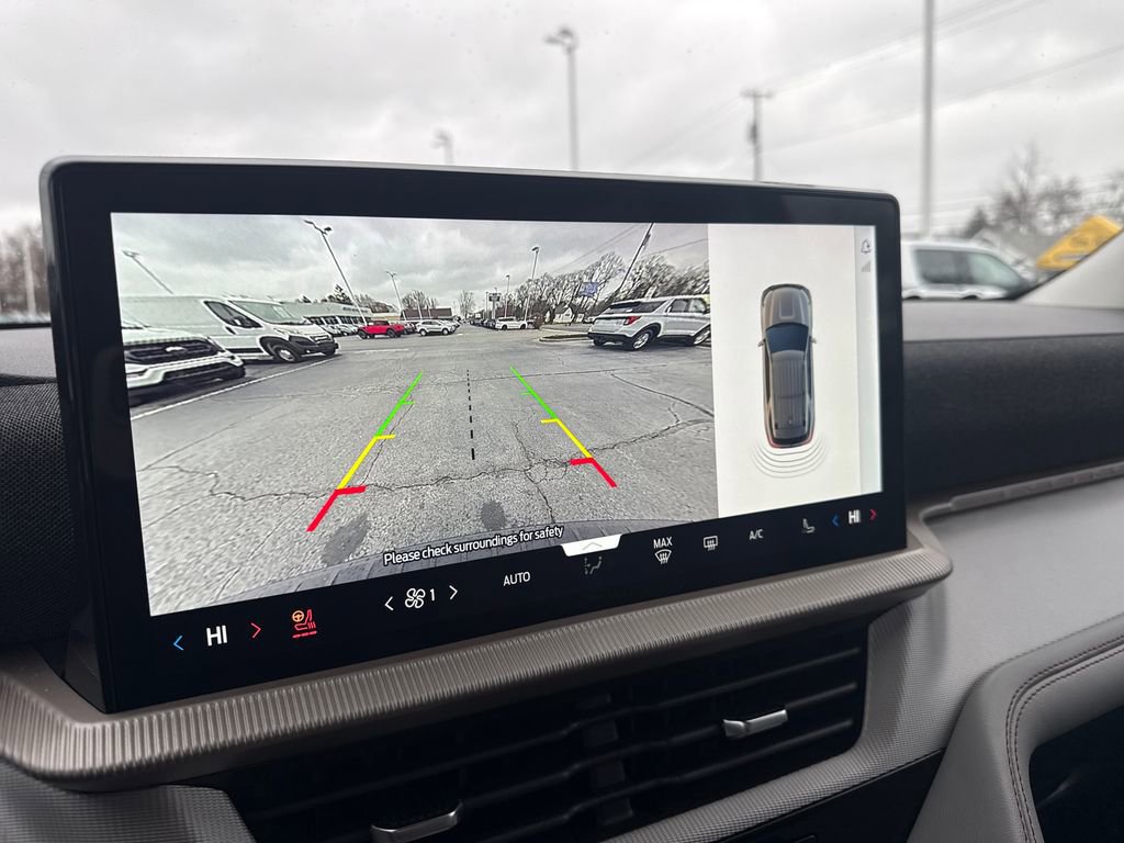 Used 2025 Ford Explorer Active w/ Active Comfort Package image 41