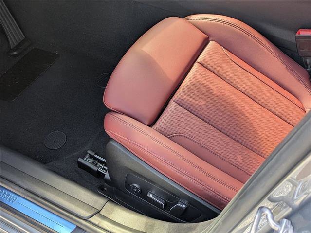 Used 2026 BMW 330i Sedan image 4