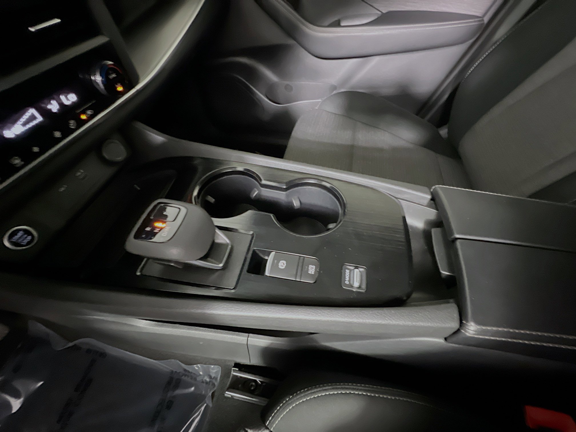 Used 2023 Nissan Rogue SV image 25