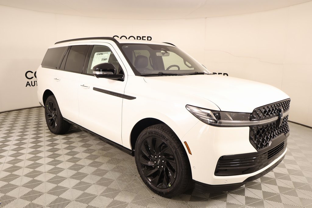 New 2025 Lincoln Navigator Reserve w/ Jet Appearance Package