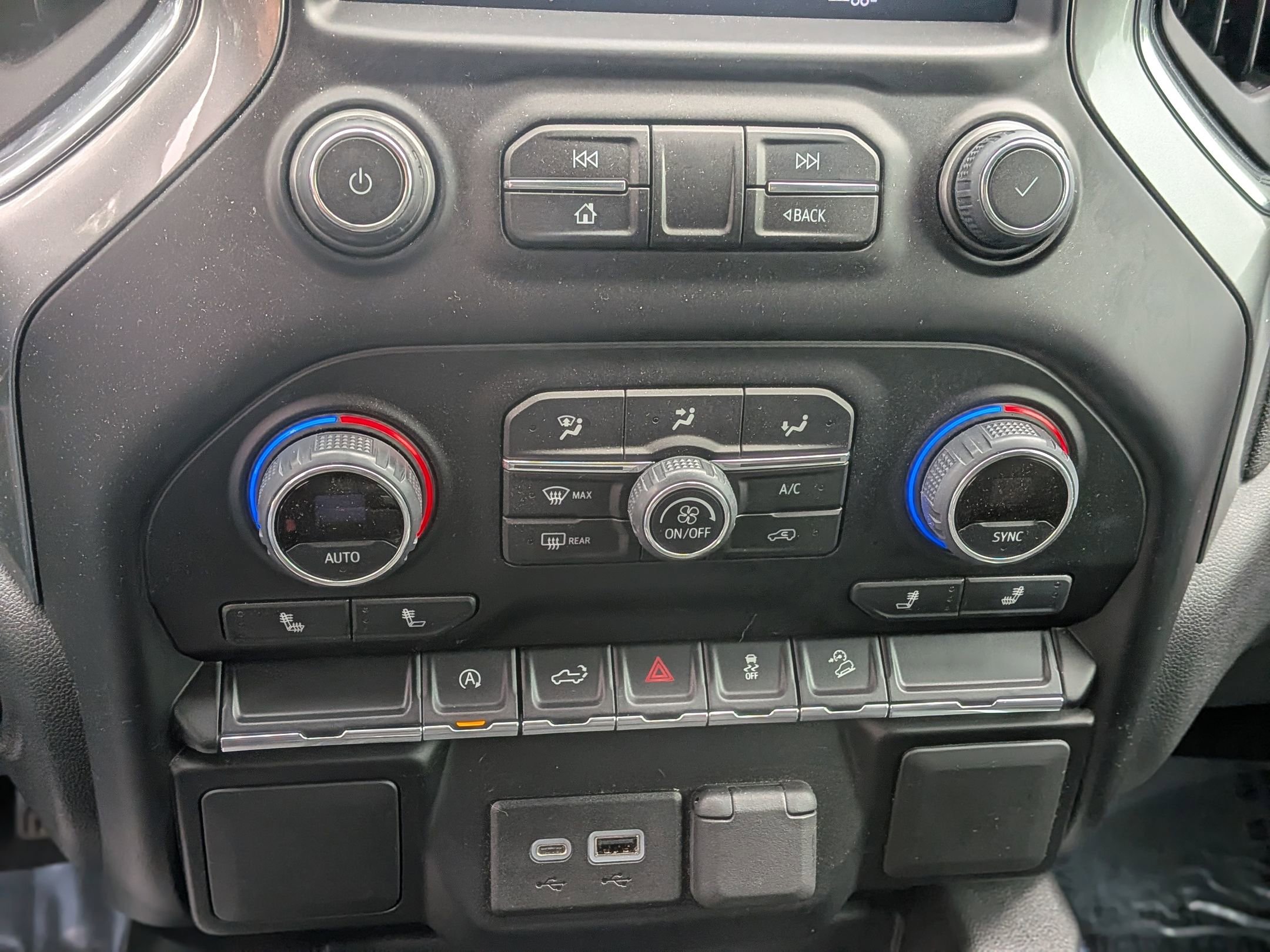 Certified 2022 Chevrolet Silverado 1500 RST AWD/4WD image 29