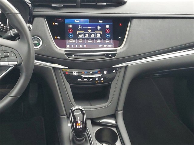 Certified 2024 Cadillac XT6 Luxury image 16