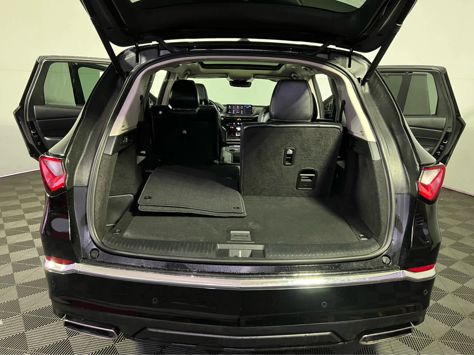 Used 2024 Acura MDX SH-AWD w/ Technology Package image 27