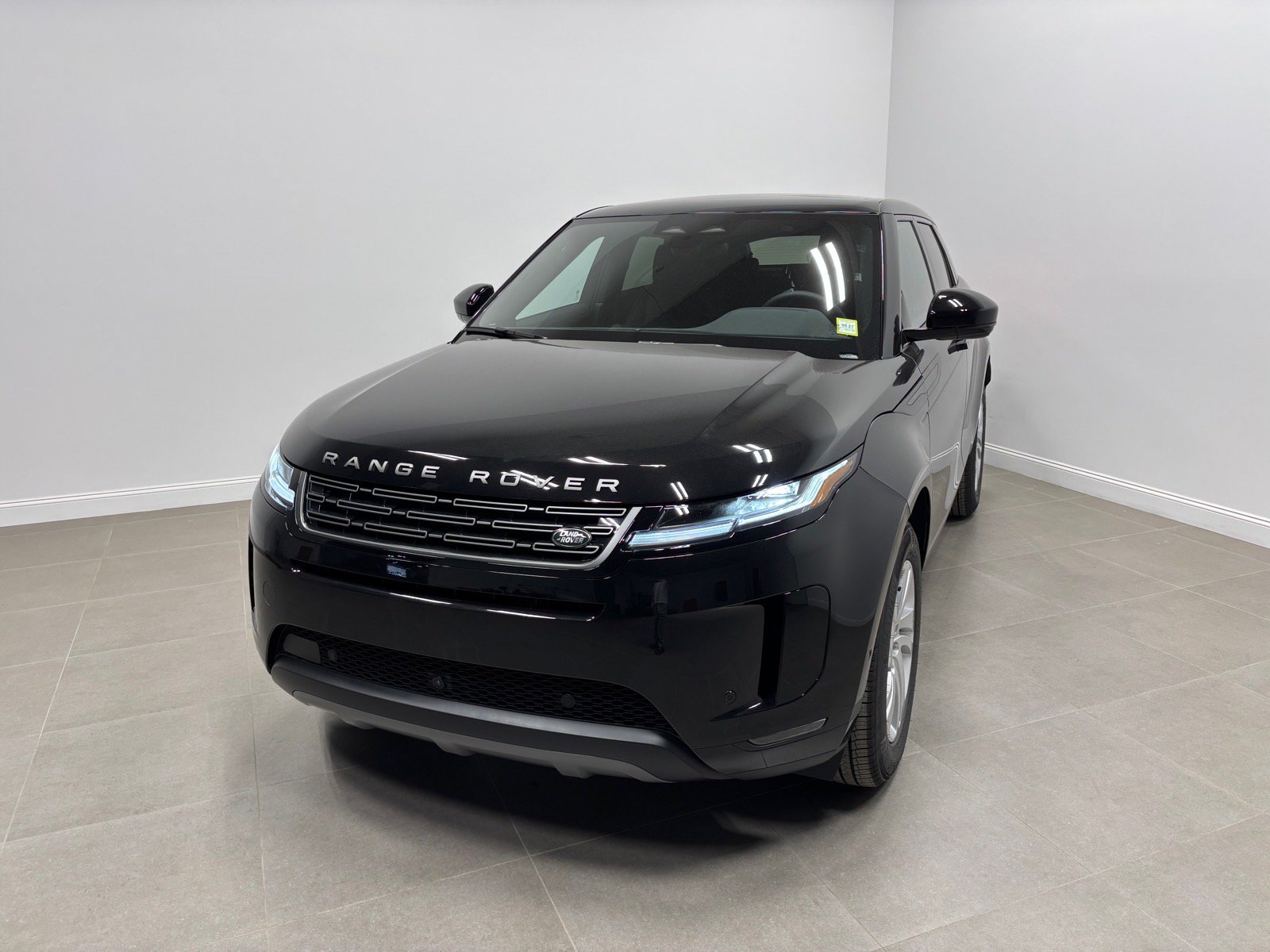 New 2026 Land Rover Range Rover Evoque S AWD/4WD image 2