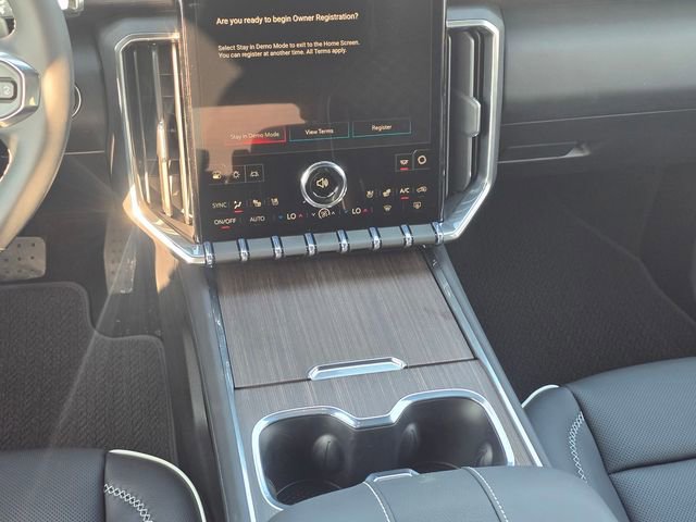 New 2026 GMC Acadia Denali w/ Super Cruise Package image 16