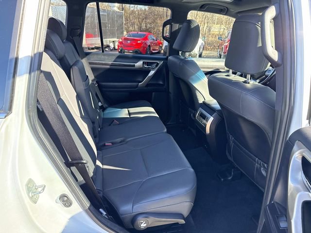 Used 2020 Lexus GX 460 Premium w/ Premium Package image 11
