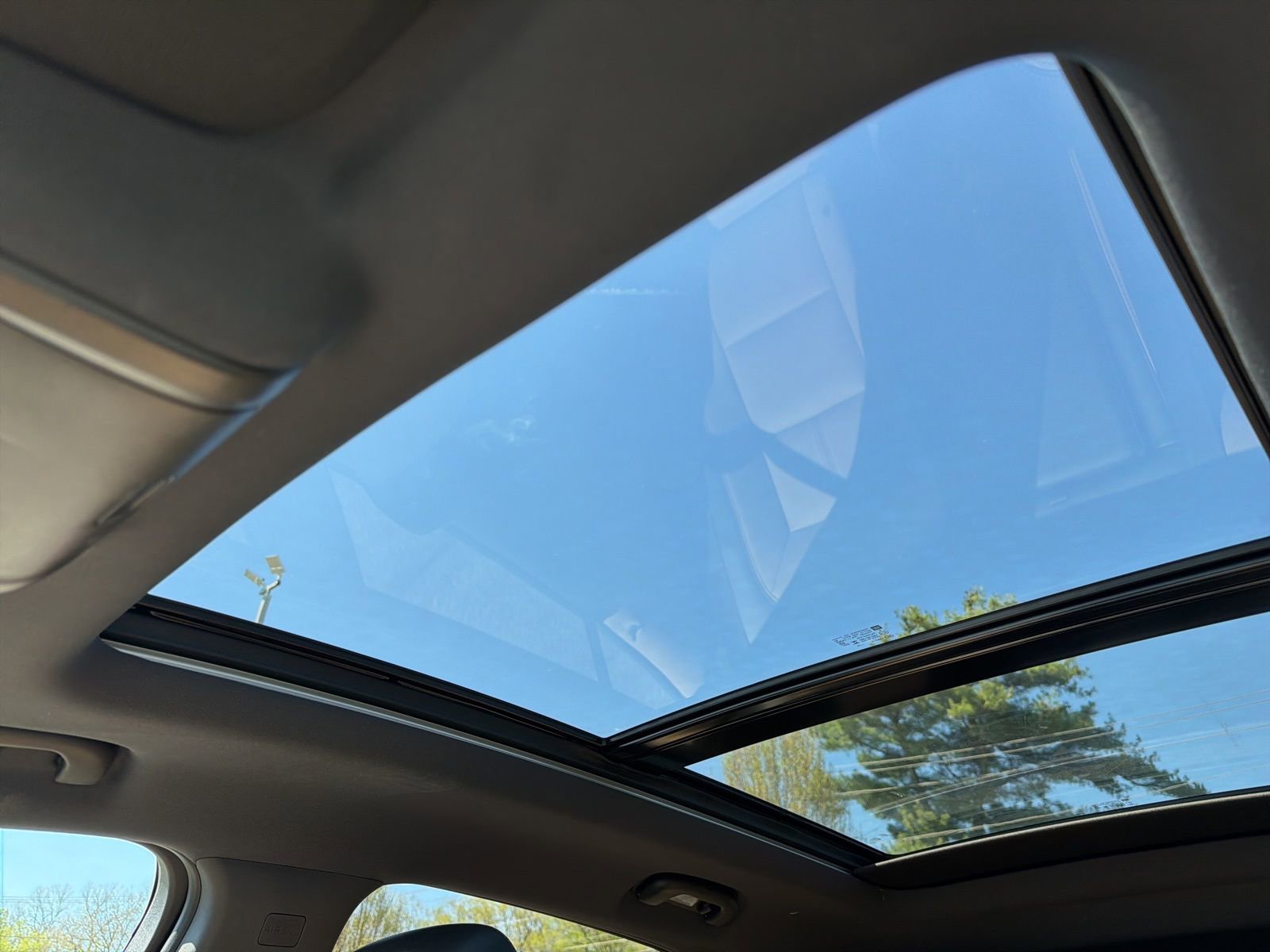 Used 2024 Chevrolet Equinox Premier image 22