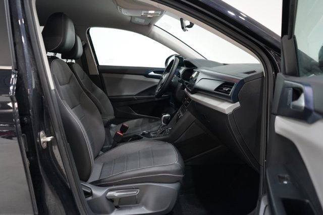 Used 2022 Volkswagen Taos SE image 37