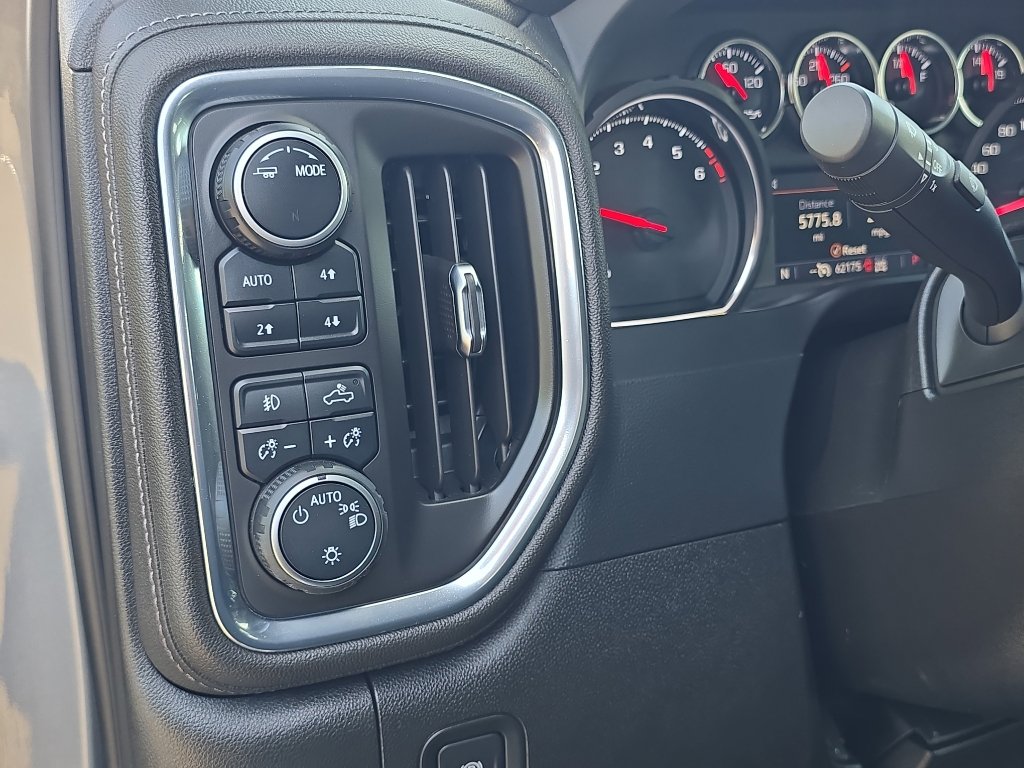 Certified 2021 Chevrolet Silverado 1500 RST w/ Z71 Off-Road Package AWD/4WD image 23