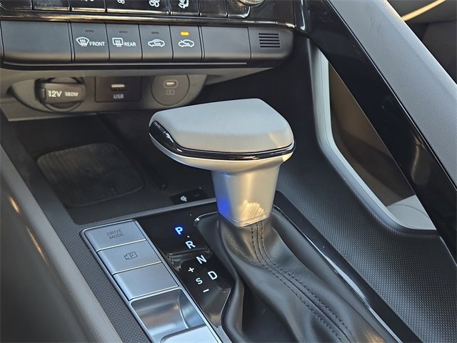 Certified 2025 Hyundai Elantra SEL image 16