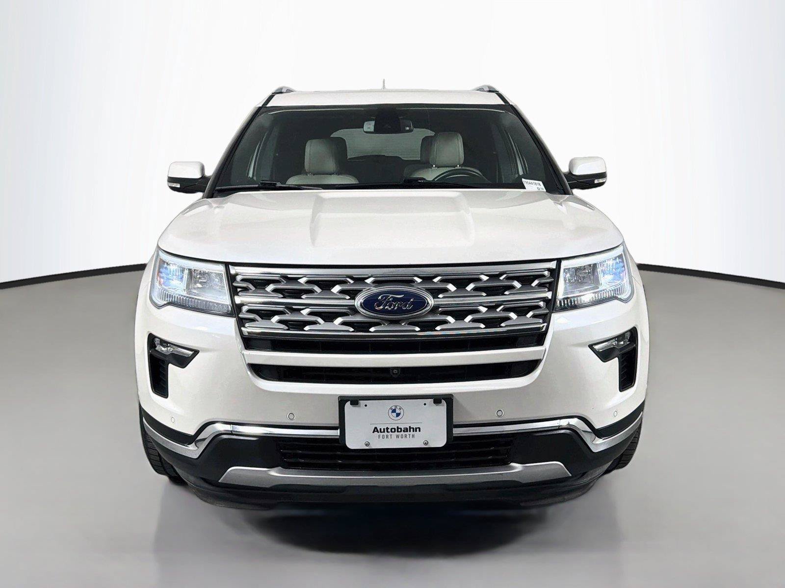 Used 2018 Ford Explorer Limited w/ Equipment Group 301A FWD image 2