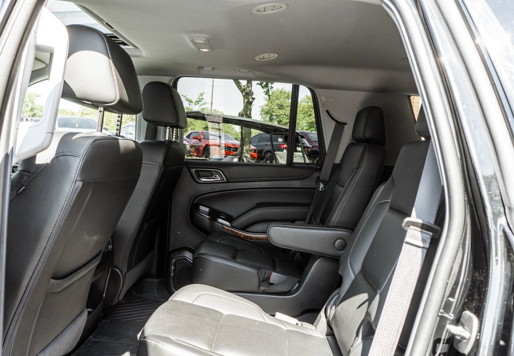 Used 2020 Chevrolet Tahoe Premier w/ RST Edition AWD/4WD image 25