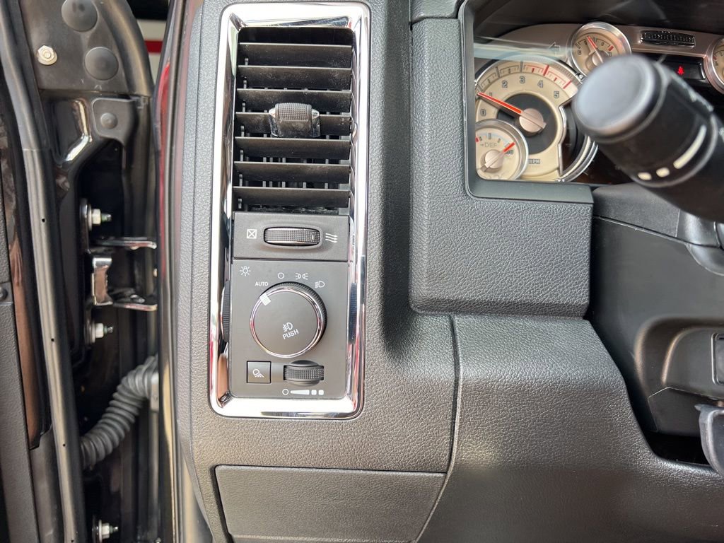 Used 2017 RAM 3500 Laramie Longhorn image 24