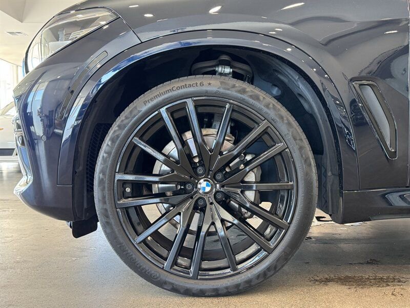 Used 2023 BMW X5 xDrive40i w/ M Sport Package image 34