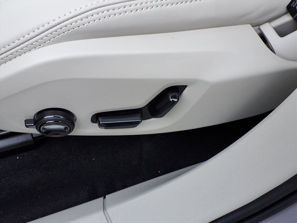 New 2026 Volvo XC90 B6 Ultra w/ Protection Package Premier image 14