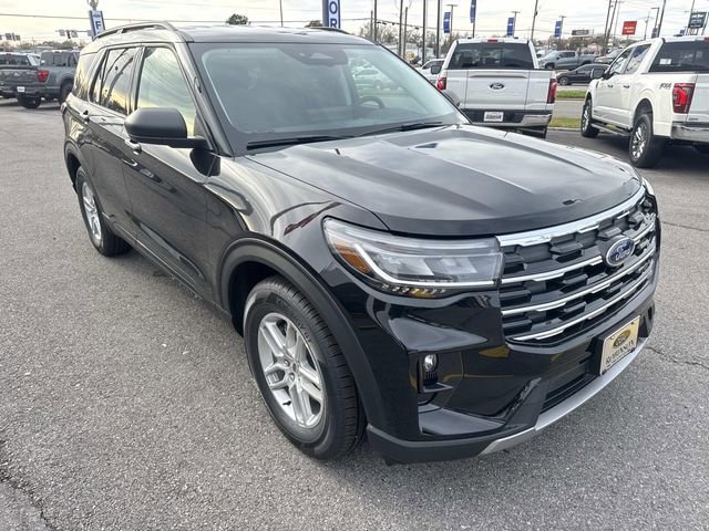 New 2026 Ford Explorer Active w/ Active Comfort Package image 3