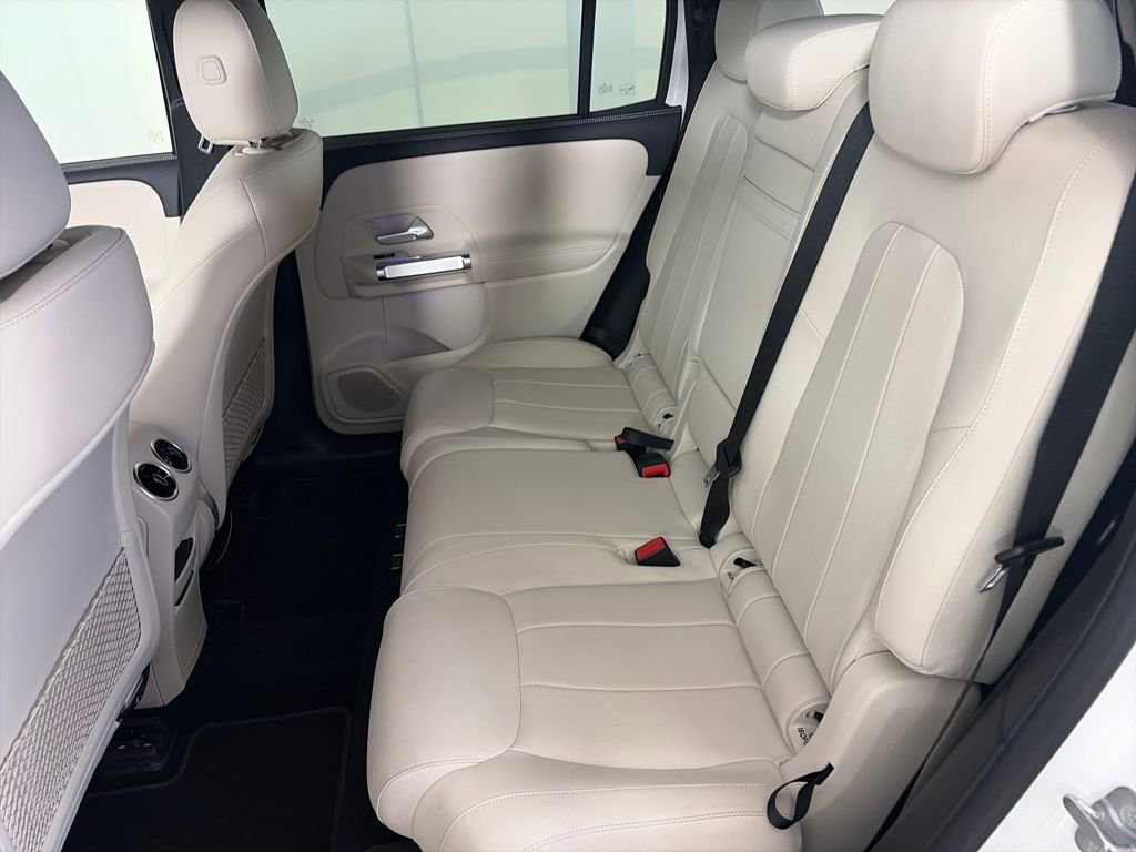 Used 2023 Mercedes-Benz EQB 300 4MATIC image 13