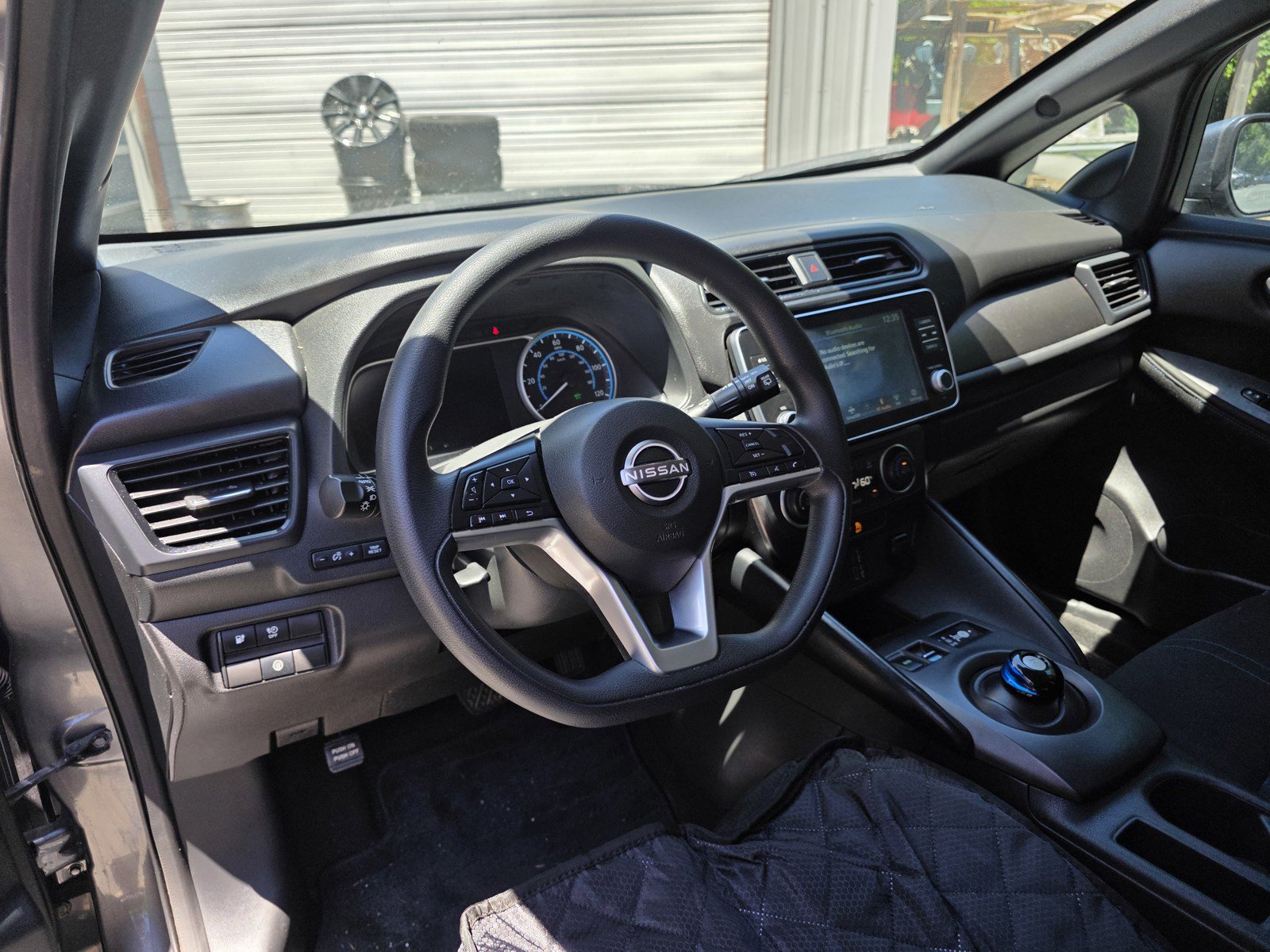 Used 2024 Nissan Leaf S FWD image 12