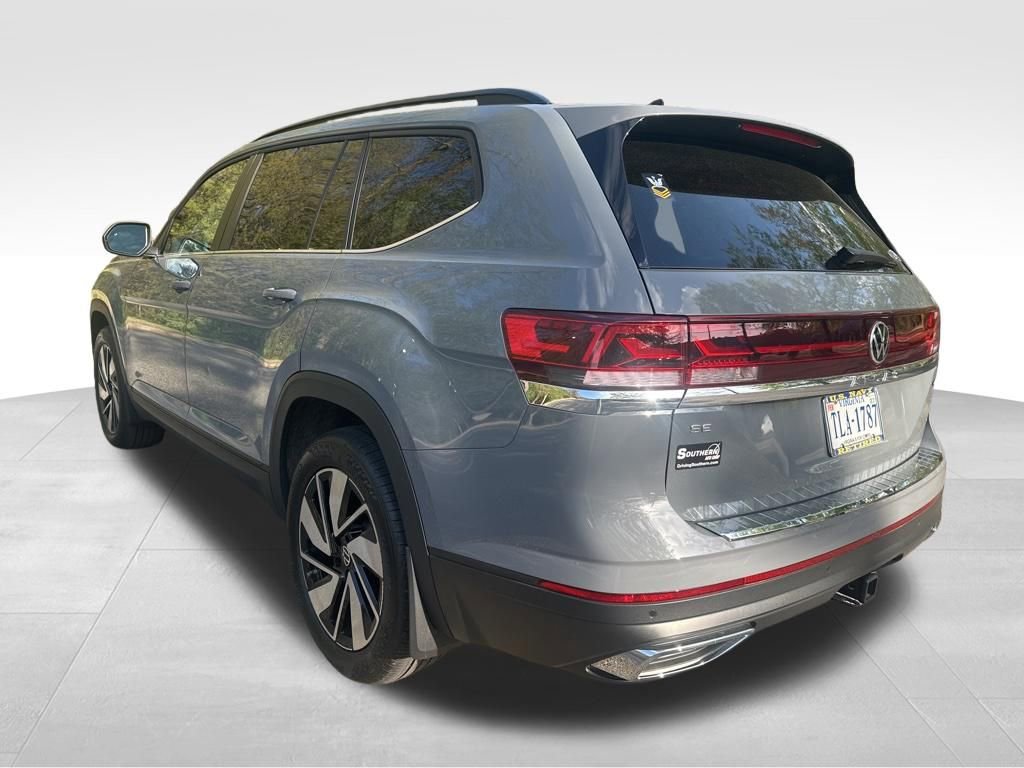 Used 2025 Volkswagen Atlas SE image 8
