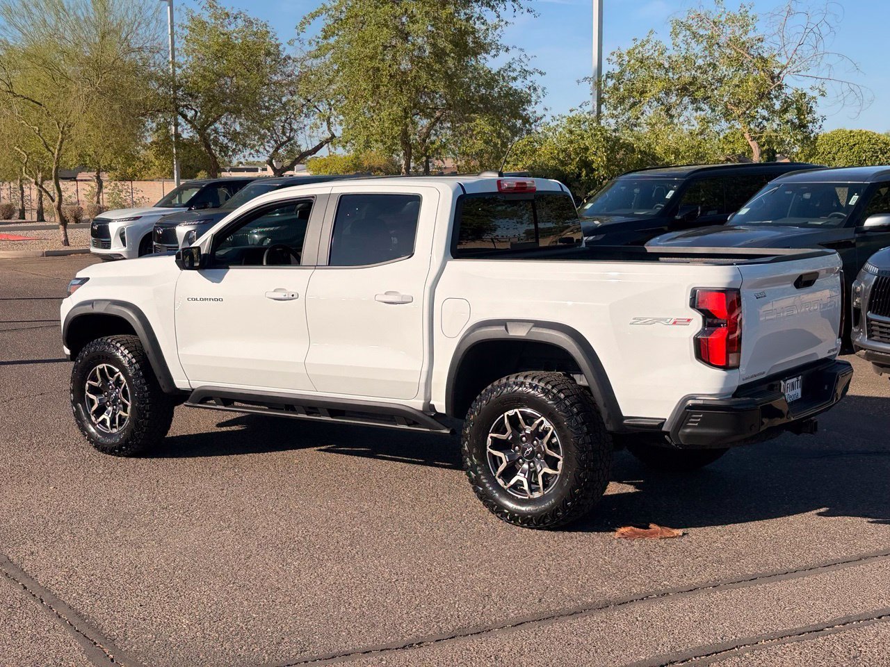 Used 2024 Chevrolet Colorado ZR2 w/ ZR2 Convenience Package III AWD/4WD image 4