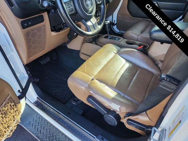 Used 2012 Jeep Wrangler Unlimited Rubicon w/ Dual Top Group image 17