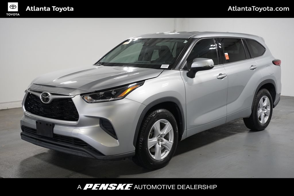 Used 2021 Toyota Highlander L FWD image 1