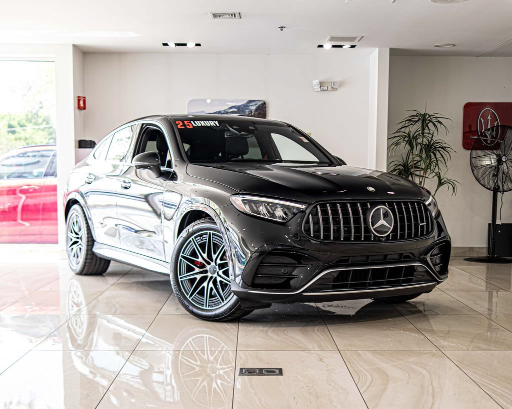 Used 2025 Mercedes-Benz GLC 63 AMG S w/ Driver Assistance Package image 5
