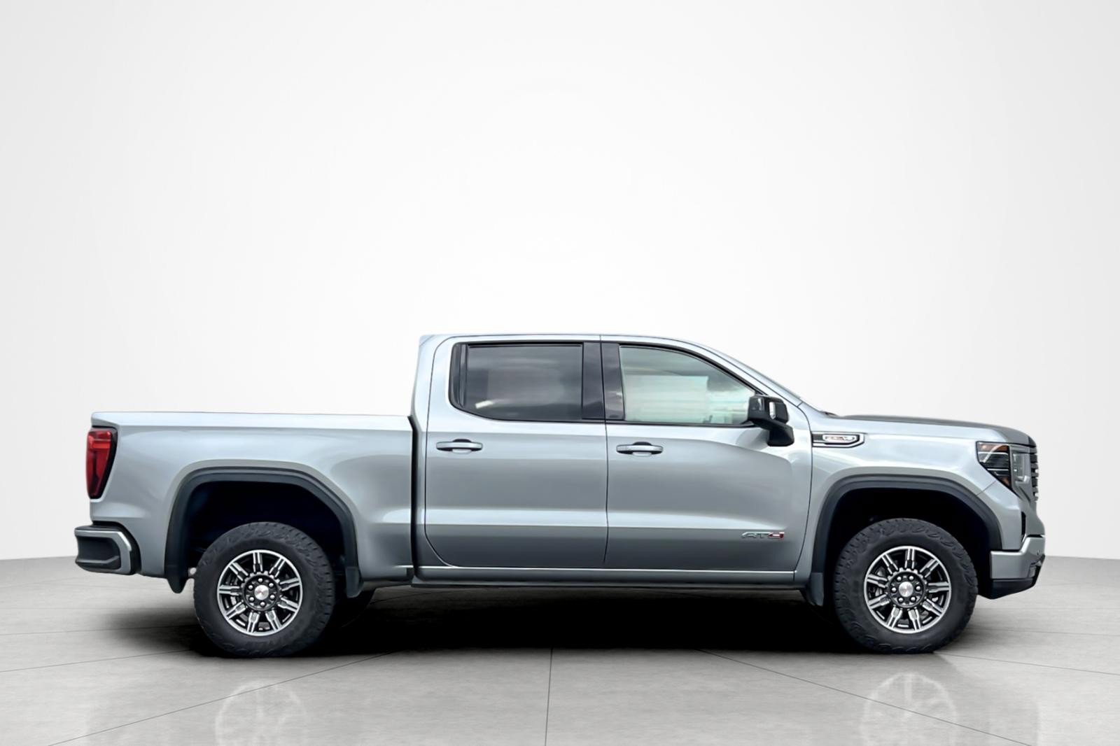 Used 2025 GMC Sierra 1500 AT4 image 6