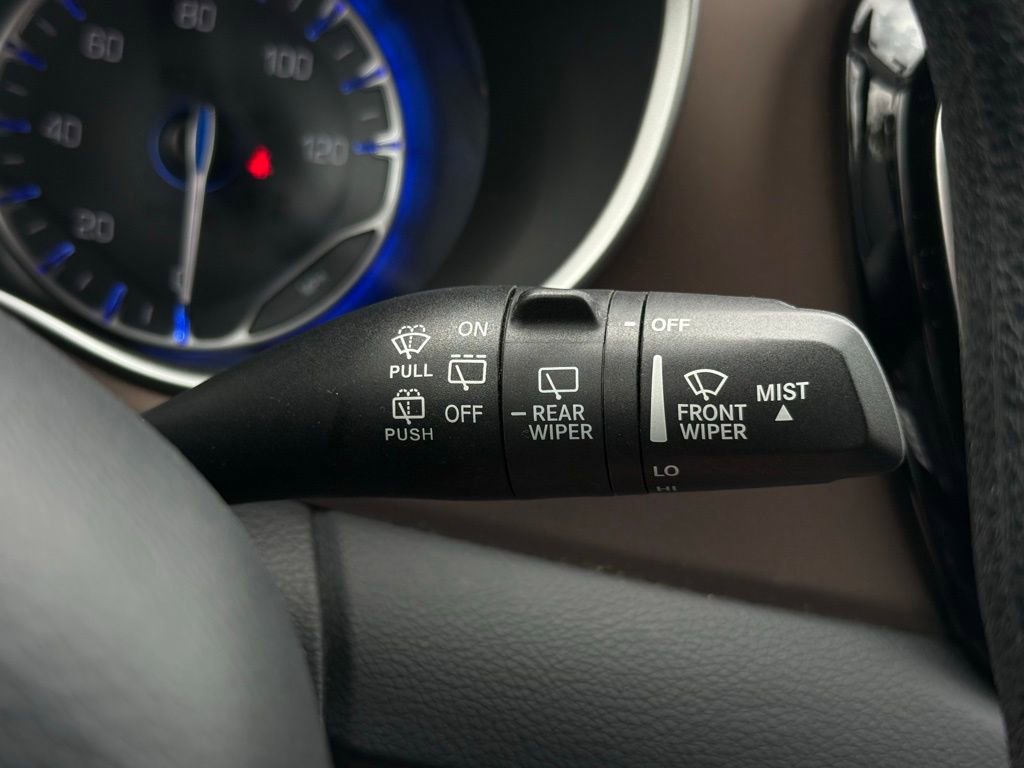 Used 2020 Chrysler Voyager Lxi image 20