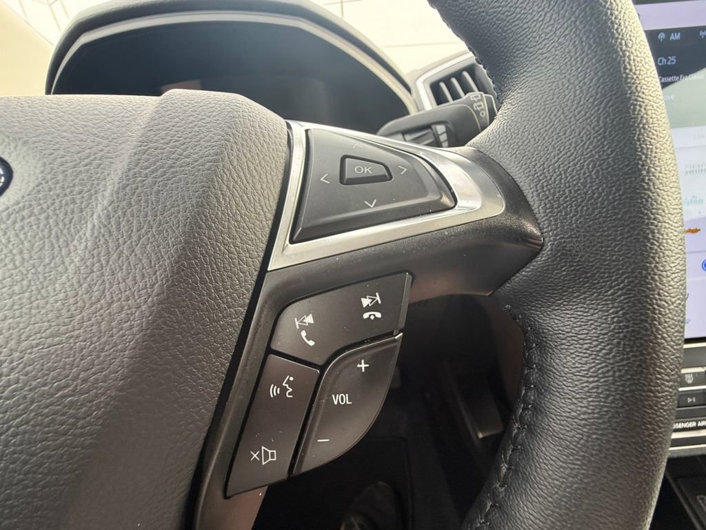 Used 2024 Ford Edge Titanium w/ Equipment Group 301A AWD/4WD image 17