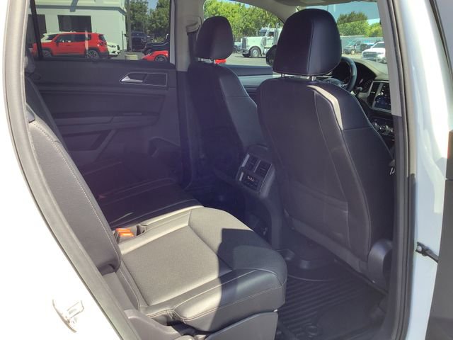 Used 2019 Volkswagen Atlas SE image 32