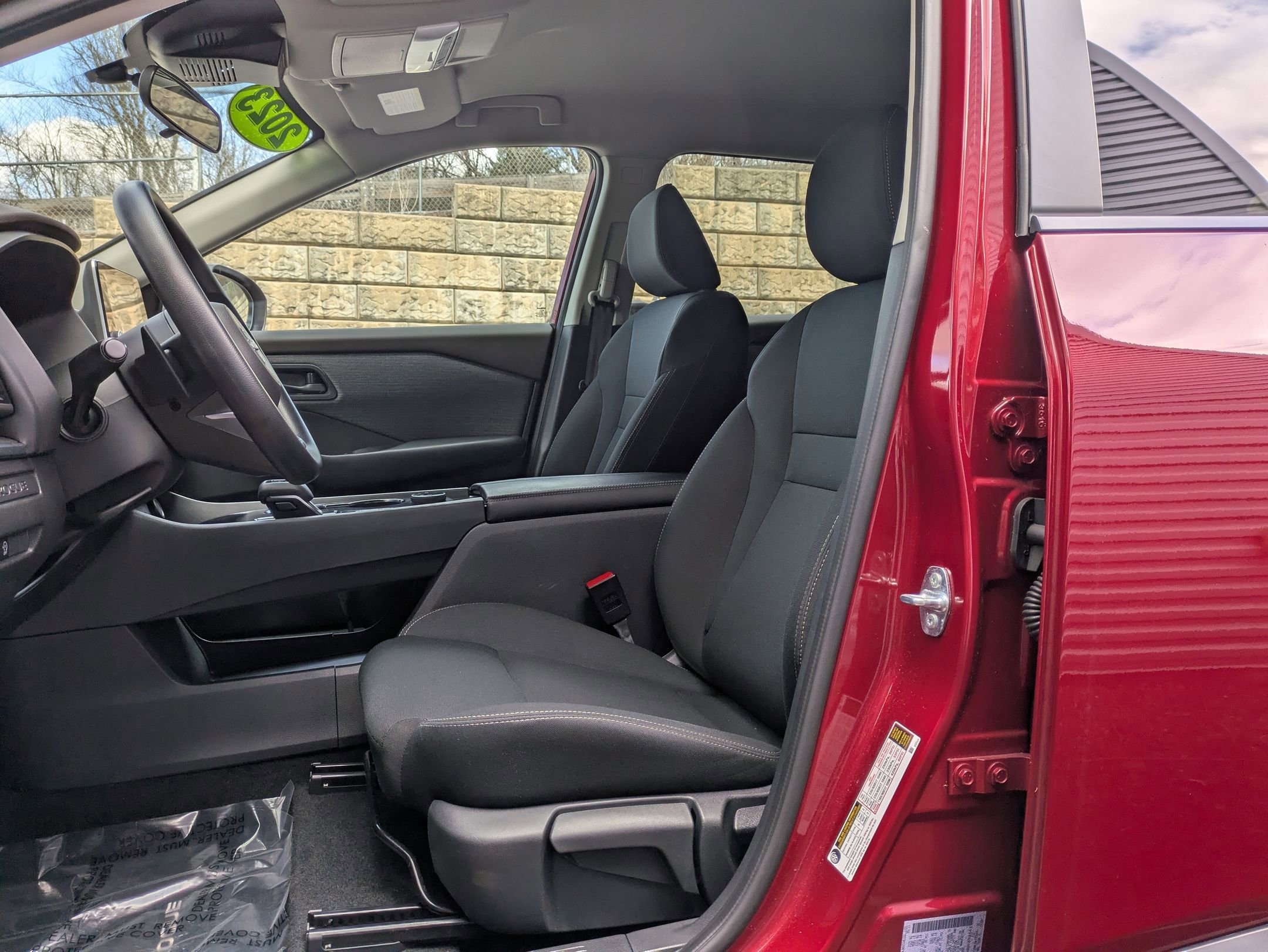 Used 2023 Nissan Rogue S image 12