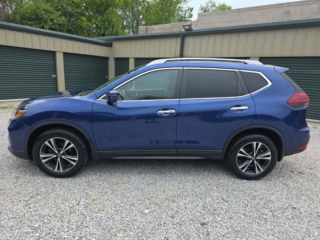 Used 2019 Nissan Rogue SV w/ Premium Package AWD/4WD image 2