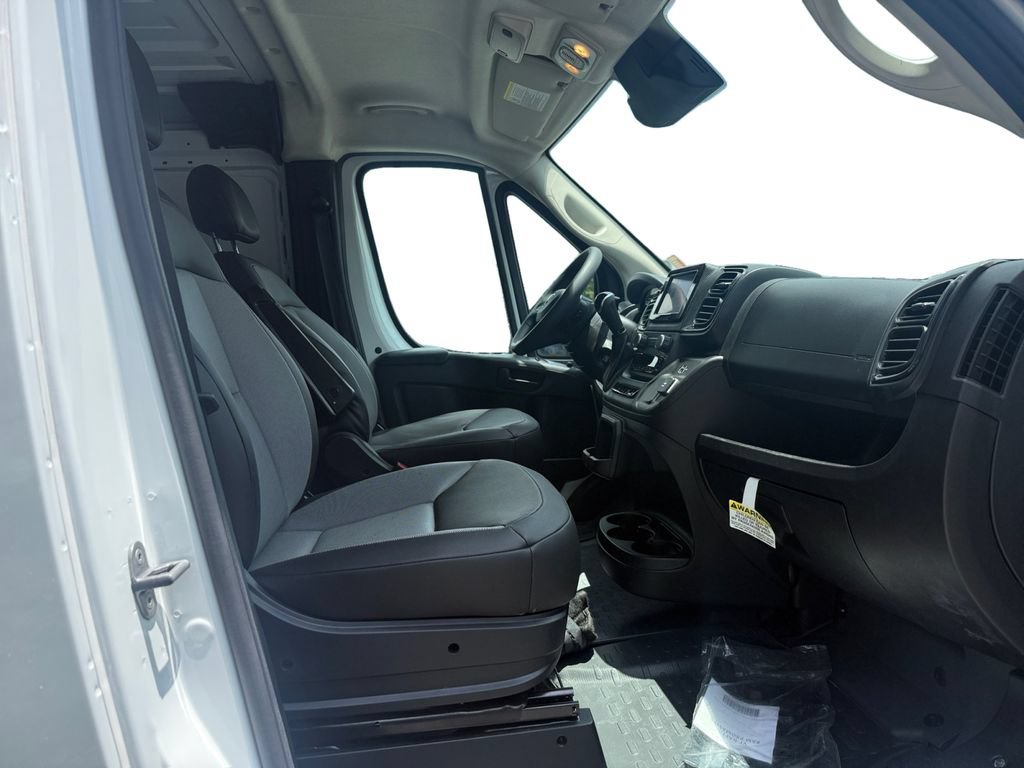 Used 2025 RAM ProMaster 2500 w/ Convenience Group FWD image 15