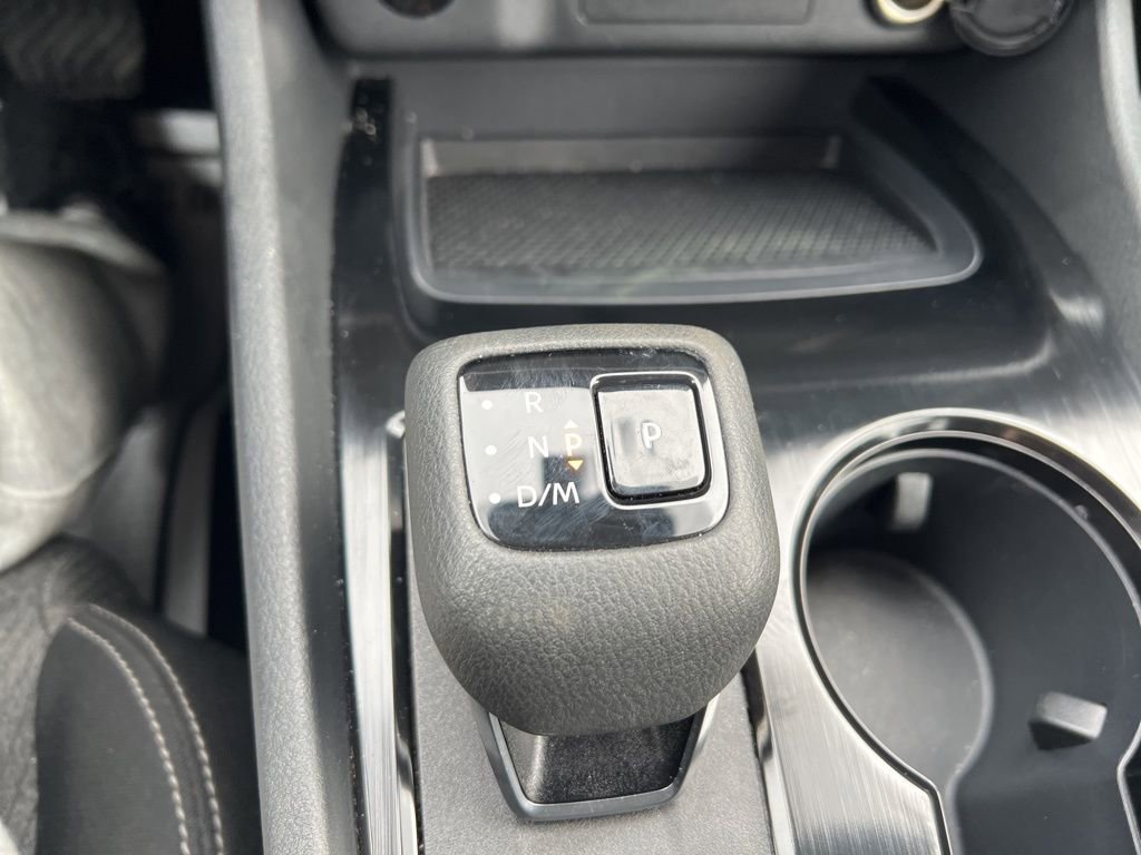 Used 2025 Nissan Rogue SV image 22