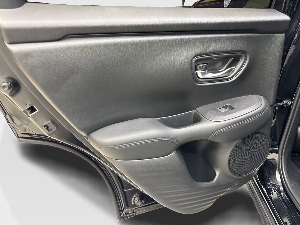 Used 2025 Honda HR-V LX image 35
