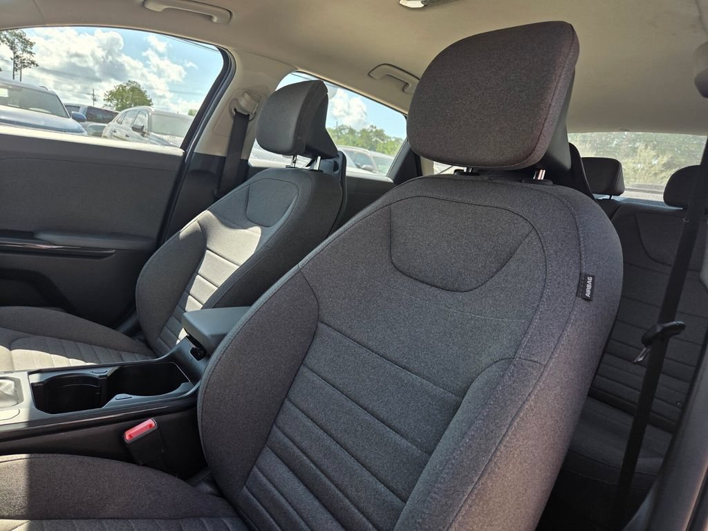 Used 2025 Kia K4 EX FWD image 11