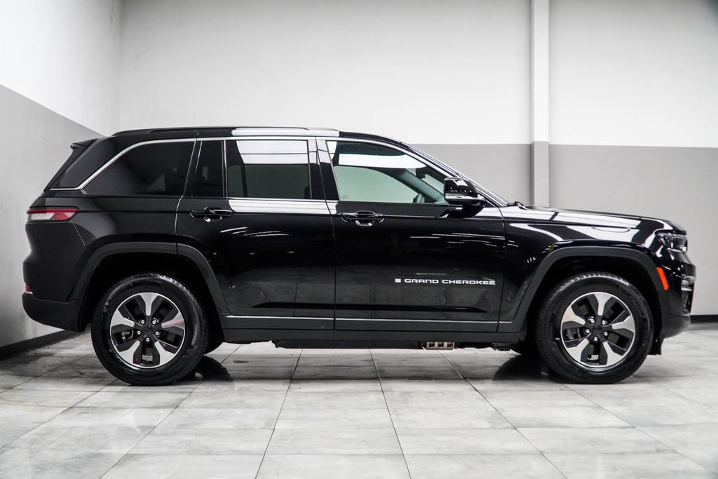 Used 2024 Jeep Grand Cherokee Limited 4xe AWD/4WD image 9