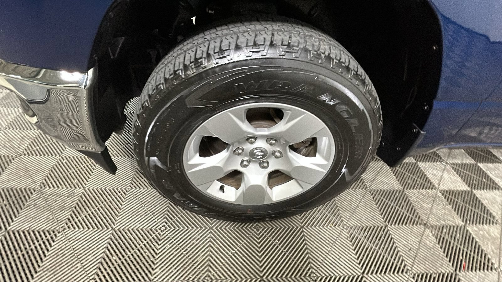 Used 2023 RAM 1500 Big Horn AWD/4WD image 11