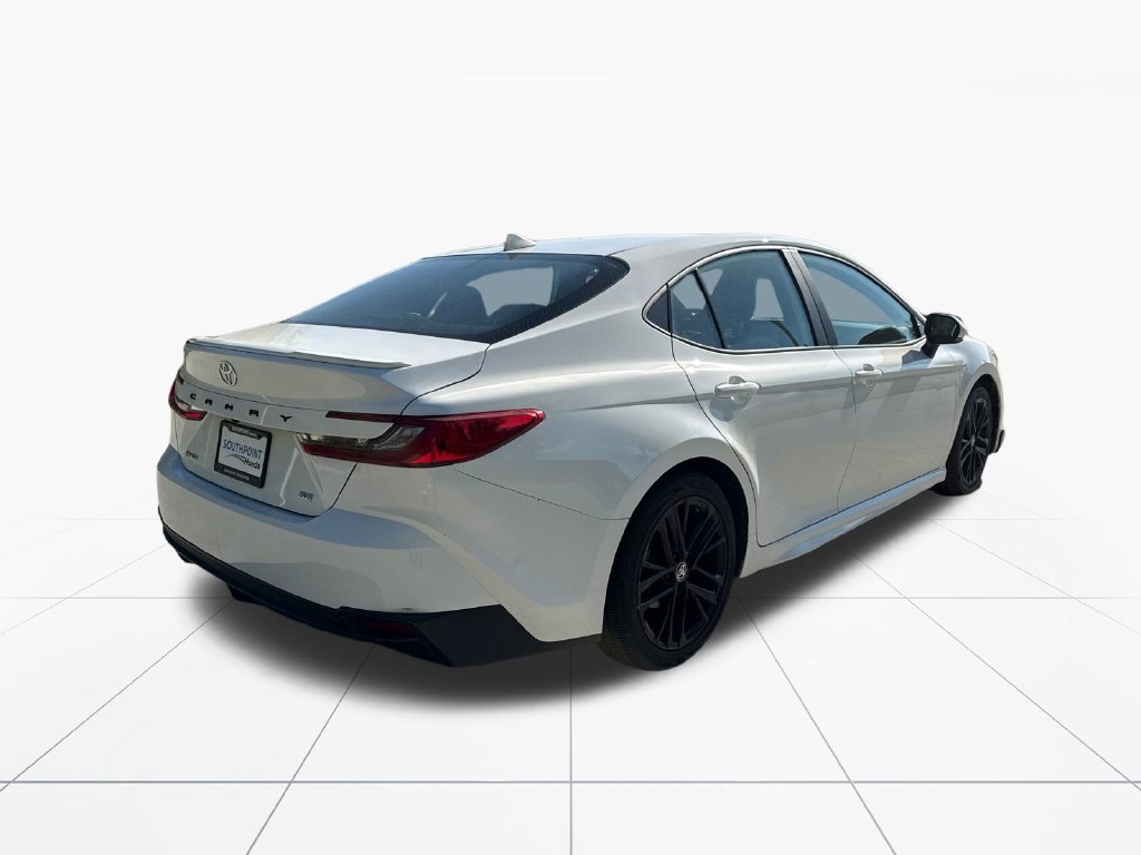 Used 2025 Toyota Camry SE FWD image 8